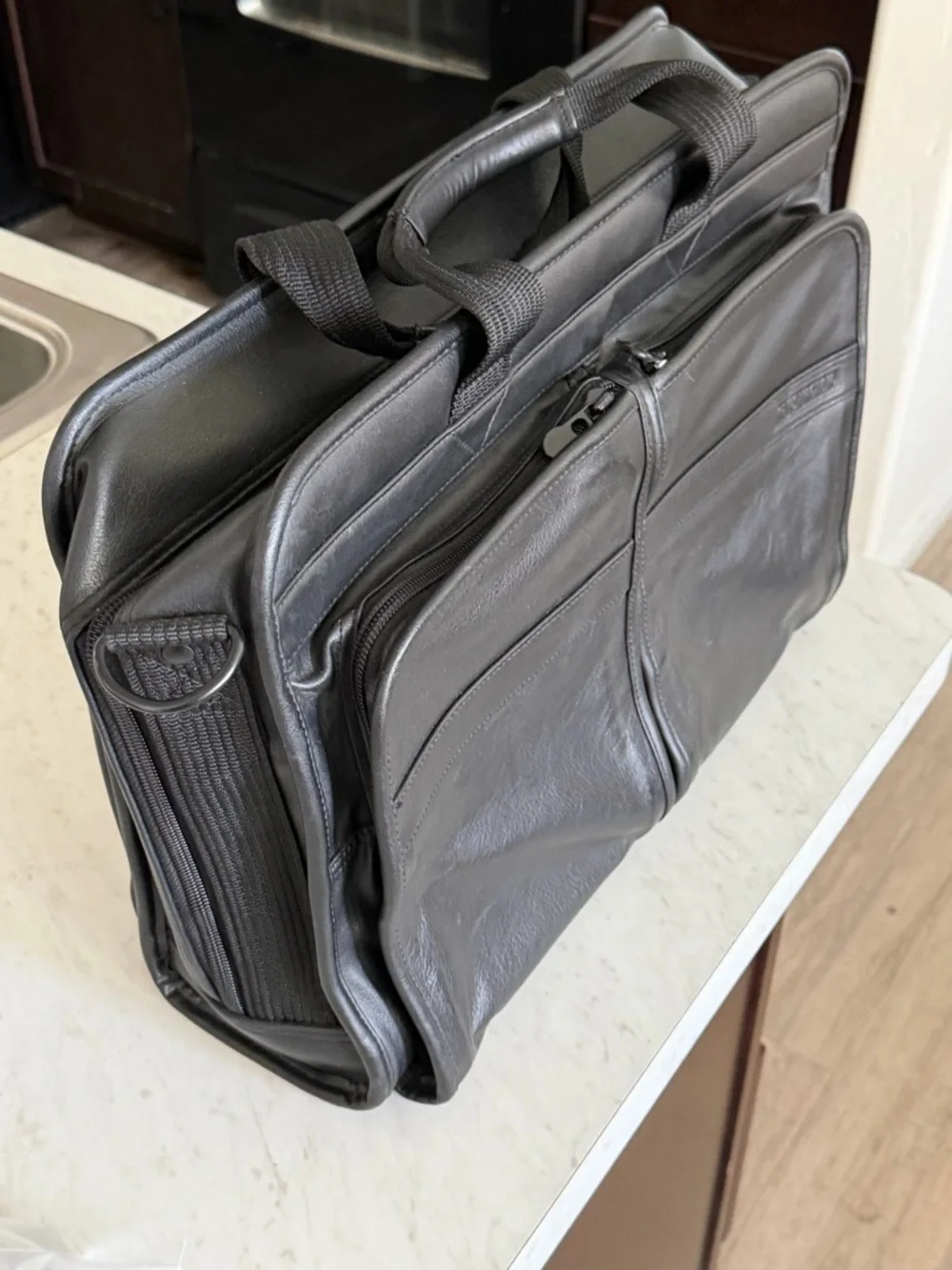 NEW Kensington Laptop Briefcase Black Faux Leather Business Bag w/Shoulder Strap